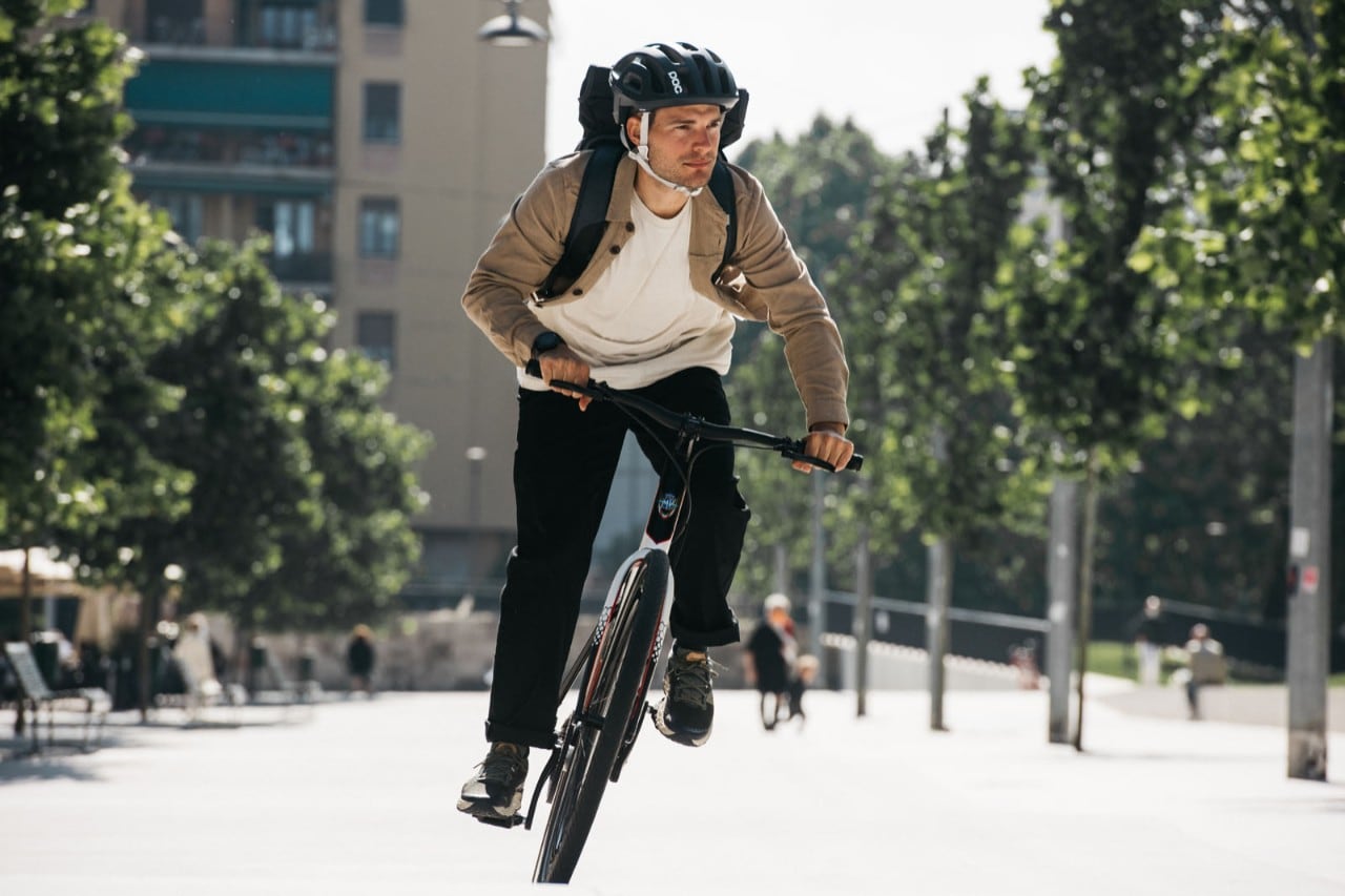 AMO: le PRIME e-bike MV Agusta